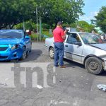 "Se tiró el alto": Accidente entre dos vehículos deja un lesionado en Managua
