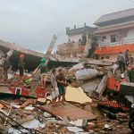 Búsqueda de supervivientes en Indonesia tras sismo que mató a 162 personas