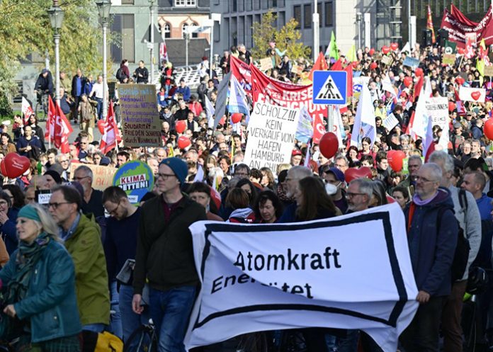 Berlín se levanta a marchar exigiendo para el alza en alimentos y energía