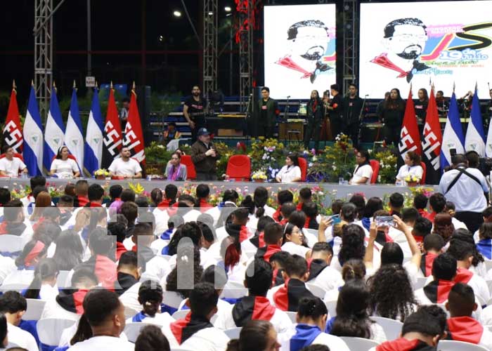 Acto del Congreso Nacional de Juventud Sandinista, presidido por el Comandante Daniel Ortega en Nicaragua