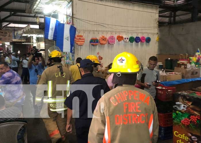 Inspección de hidrantes para prevenir incendios en mercado de Managua