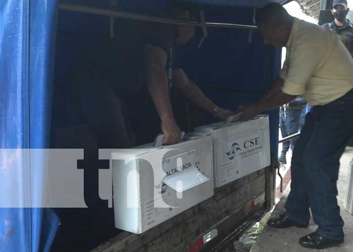 Llega el material electoral a Altagracia, en la Isla de Ometepe