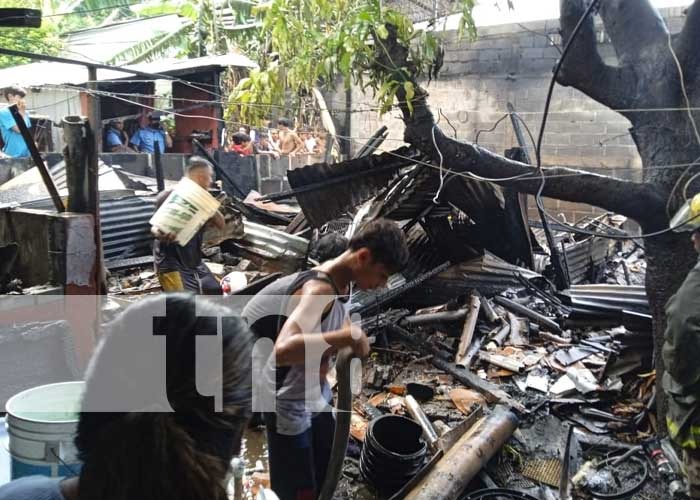 Ojo a los cables: Cortocircuito provoca incendio en una casa de Managua