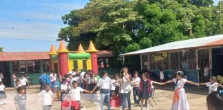 Homenaje a Carlos Fonseca desde colegios en Managua