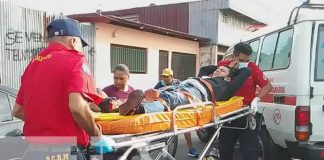 Accidente en Managua por el choque de un motorizado con una caponera