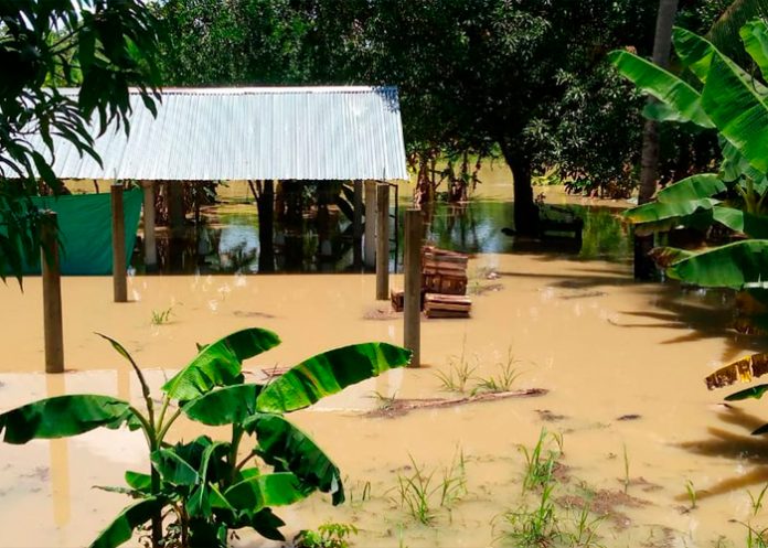 Torrenciales aguaceros en el norte de Colombia dejan a tres niños muertos