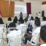 MINED lleva a cabo taller de Fútbol Femenino en un colegio de Managua