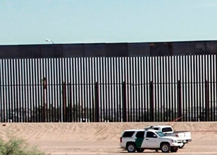 Trágica muerte de una migrante tras caer del muro fronterizo en Estados Unidos