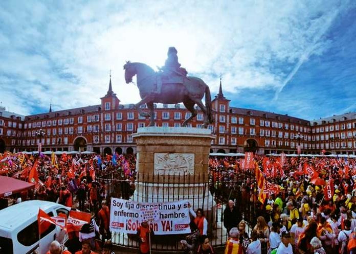 Más de 45 mil trabajadores salen a las calles de España para exigir aumento salarial