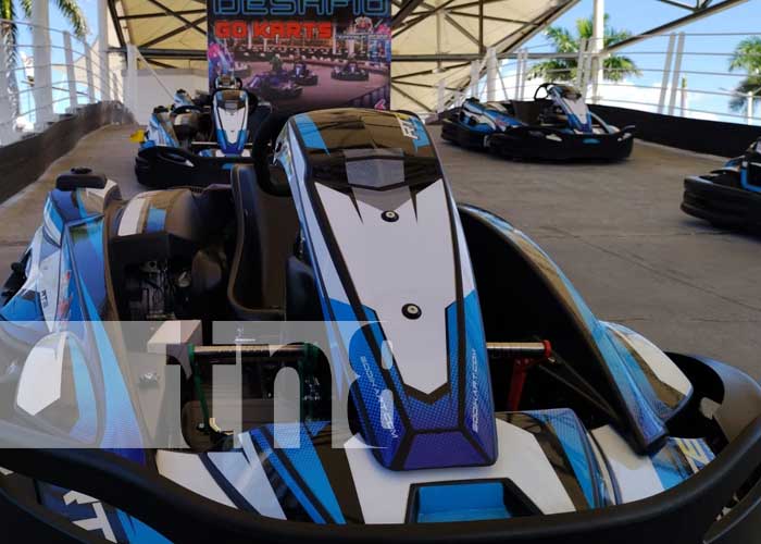 Competencia de Go Kart en el Puerto Salvador Allende