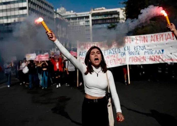 Estallan jornadas de protestas en Grecia por la creciente inflación