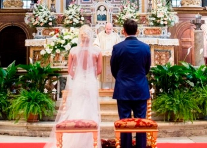 ¿Qué dirá el papa? En Italia te pagarán por qué te cases por la Iglesia
