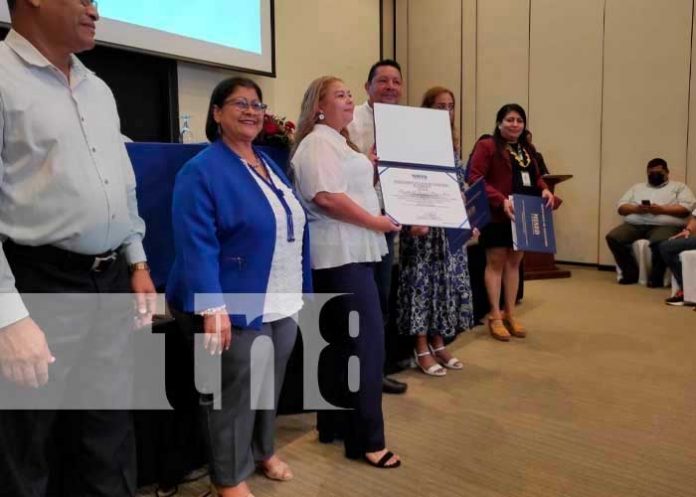 Actualizan conocimientos a docentes y delegados de educación en Nicaragua