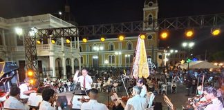 Orquesta Nacional realiza concierto navideño en Granada