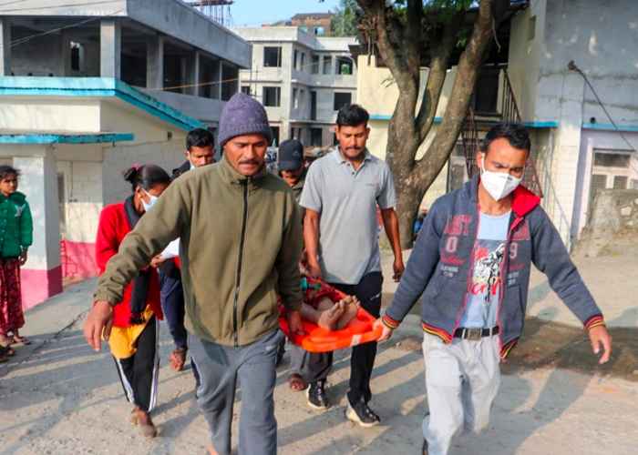 Seis muertos tras fuerte terremoto que sacude Nepal