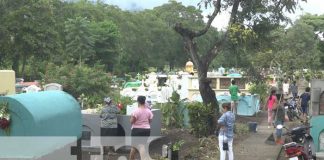 Visita de las familias a los cementerios en Ometepe