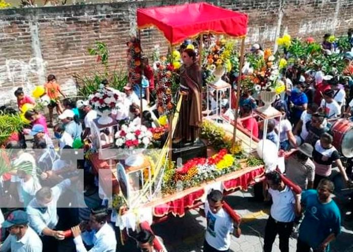 Tradicional Danza de los Zompopos en honor a San Diego de Alcalá, en Ometepe
