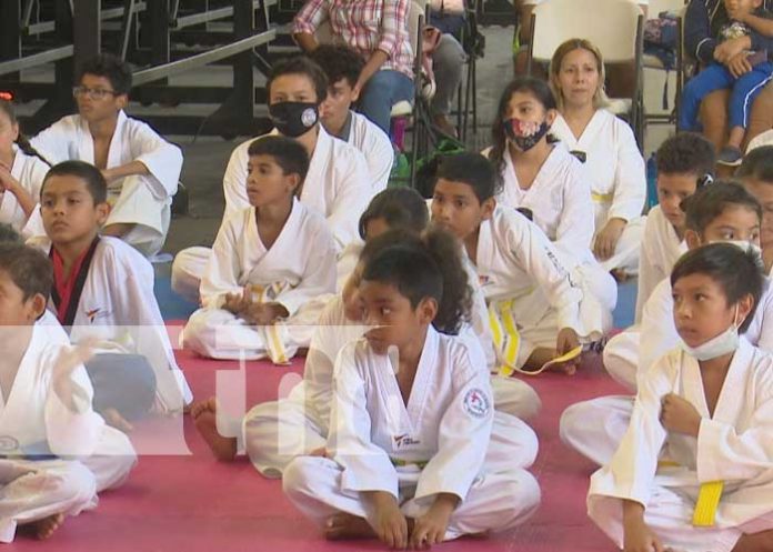Photo: Promoting taekwondo in schools in Nicaragua / TN8