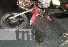 Motociclista muere al estrellarse en la parte trasera de un camión en Wiwilí
