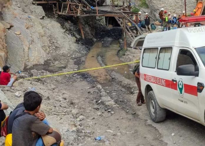 Al menos 9 personas muertas dejó una fuerte explosión en una mina de Indonesia