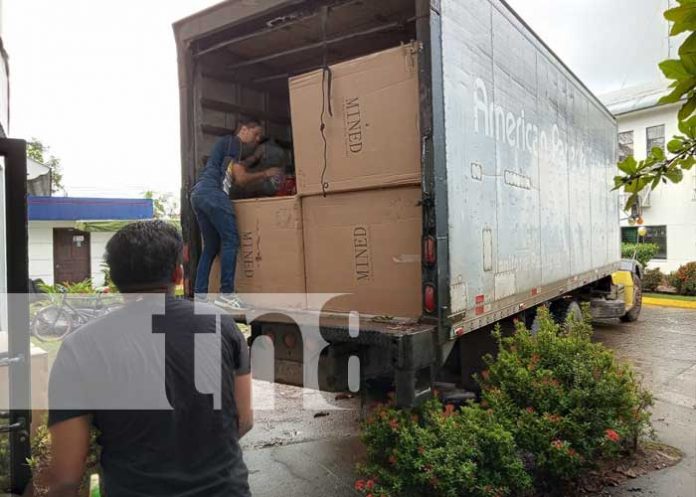 Foto: En dos camiones ingresaron vía terrestre a Bluefields 9,257 juguetes para niños y niñas / TN8
