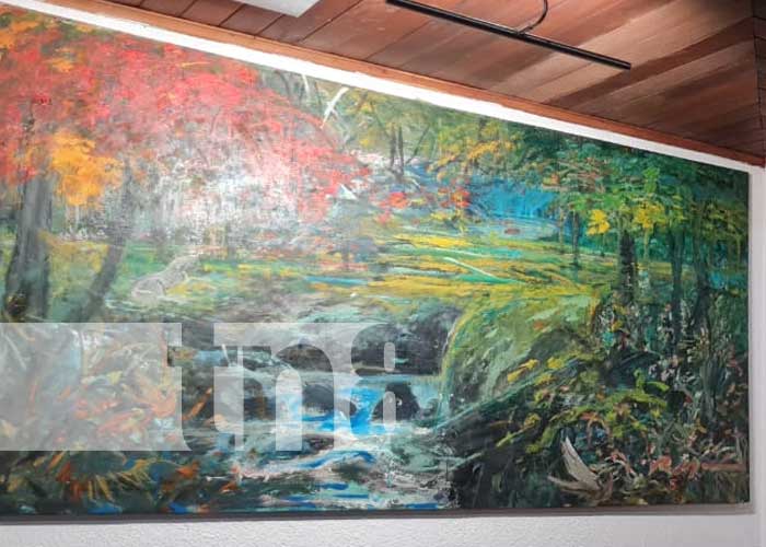 Realizan inauguración de exposición de pinturas con artistas de Honduras