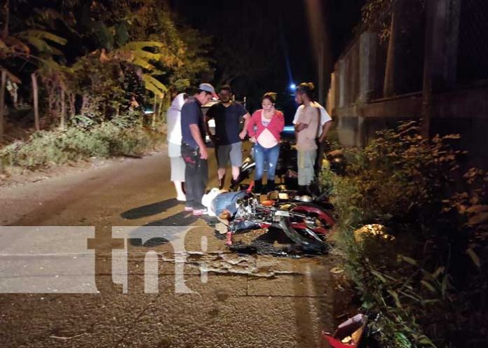Encontronazo deja a dos motociclistas lesionados de gravedad en Las Jagüitas