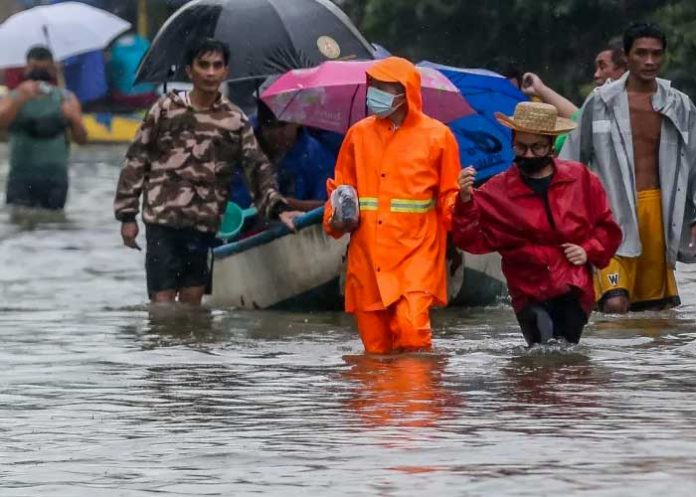Dantescas inundaciones en Filipinas dejan 13 muertos