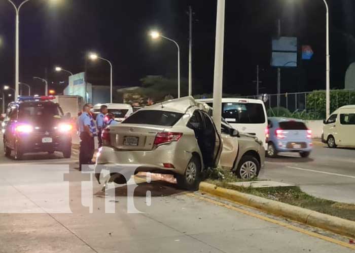 Foto: invasión de carril causa accidente en el que dos personas terminan lesionadas, en Managua / TN8