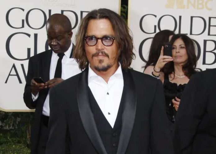 Johnny Depp es acusado de tener un “mal comportamiento” en el set