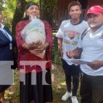 Foto: Madres de Héroes y Mártires de Bilwi reciben paquetes alimenticios y un convivió / TN8