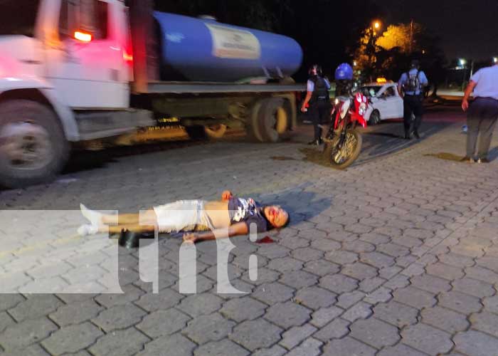 Deja tirado a su amigo tras sufrir un accidente de tránsito en Larreynaga, Managua