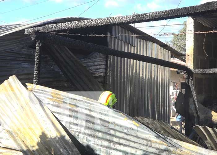 Familia en Estelí perdió todo en un incendio que se registró en una habitación