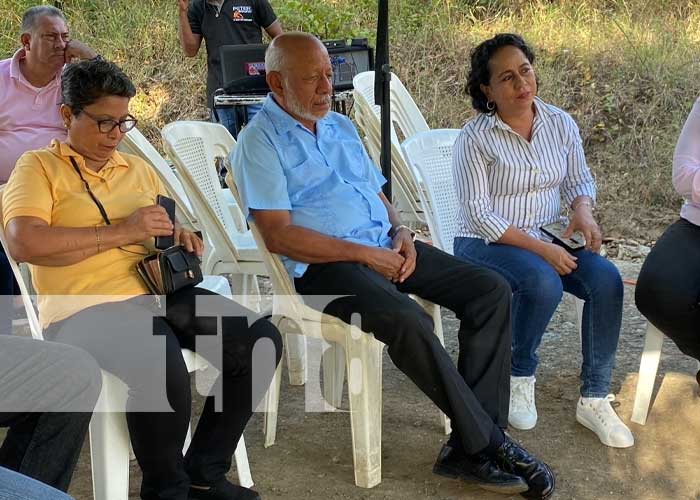 Gobierno Municipal inauguró 1 km de camino Productivo El Naranjito, Juigalpa