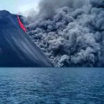 Entra en erupción el volcán Estrómboli en Italia