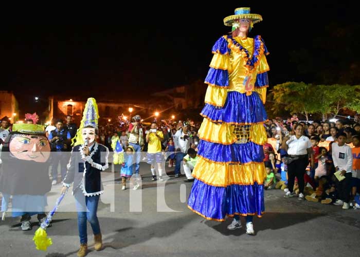 Espectáculo de bailes de Gigantonas Tradicionales en León