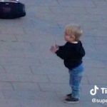 Niño enloquece en un parque con sus pasos de baile