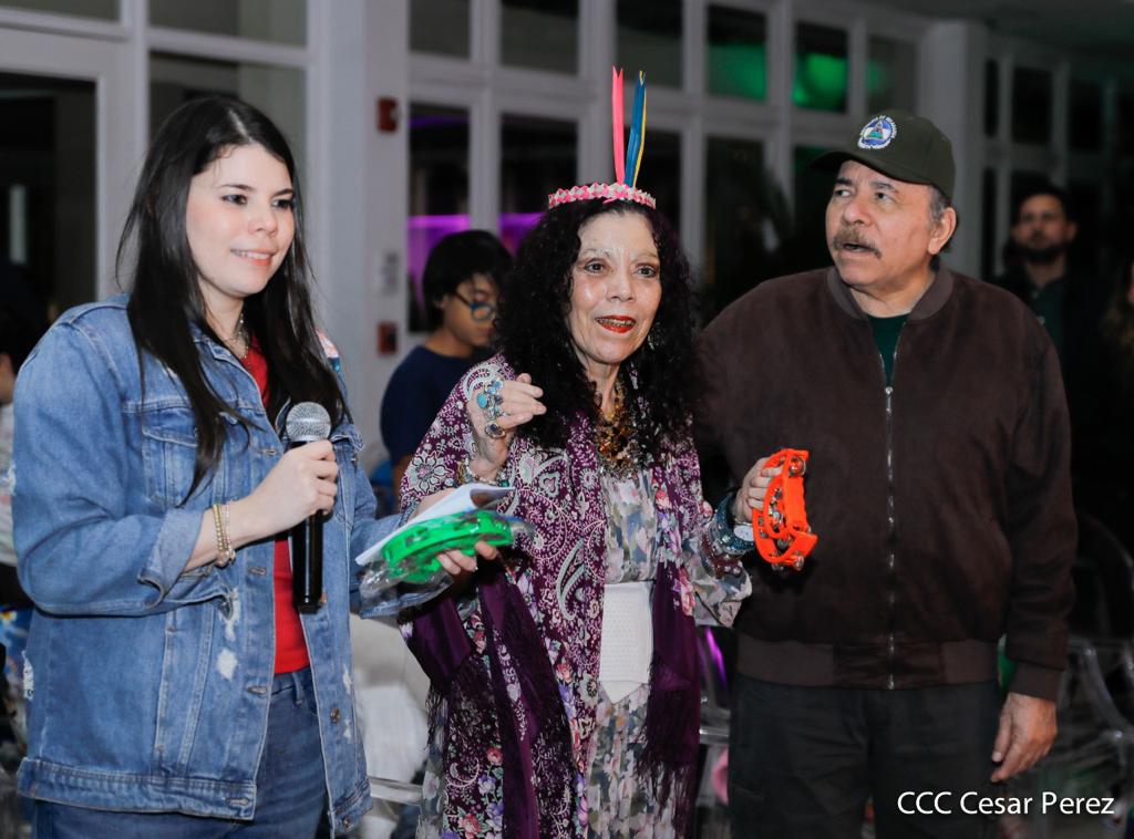  Comandante Daniel Ortega y Cra. Rosario Murillo celebran La Gritería