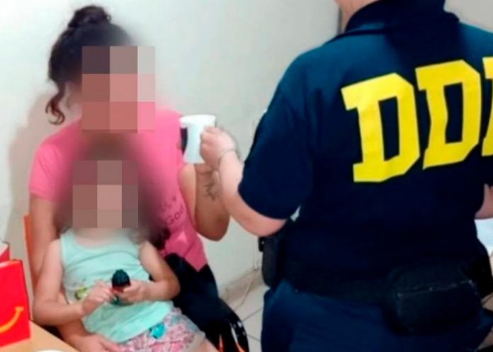 Terminó secuestrada y violada junto a su hija en Argentina por un falso empleo