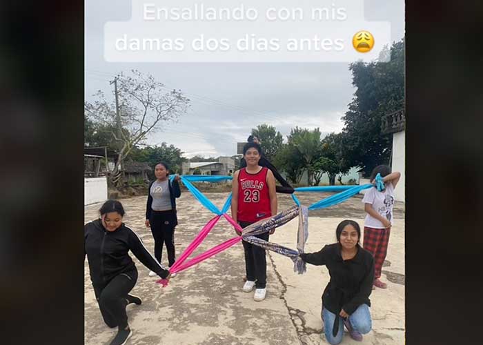 Hombre celebró su fiesta de XV años