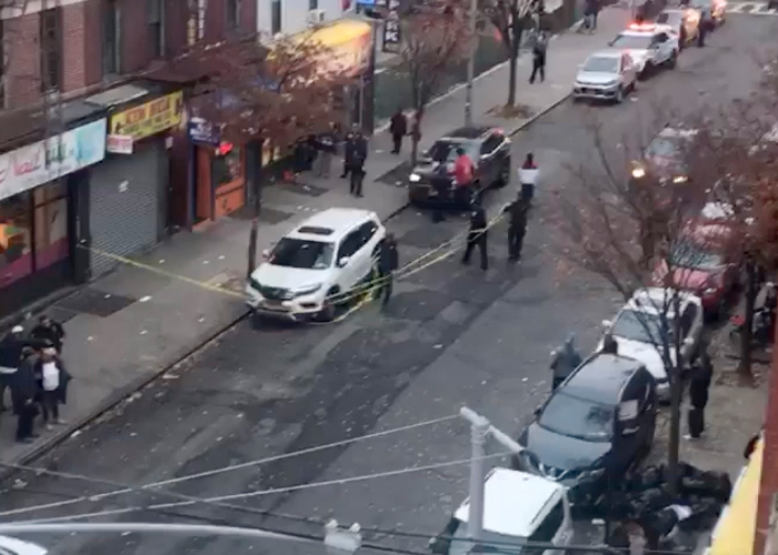 Tiroteo a plena luz del día en El Bronx deja a cuatro personas heridas
