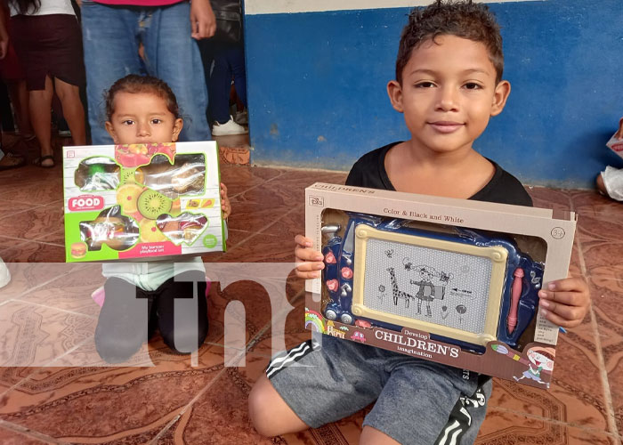 Foto: Niños y niñas de Carazo y de Rivas entregan juguetes / TN8