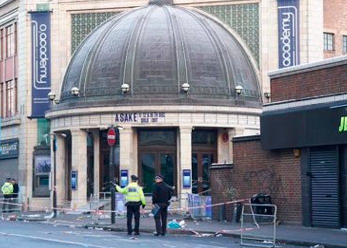 ¡Tragedia en Londres! Cuatro personas graves tras estampida en un concierto