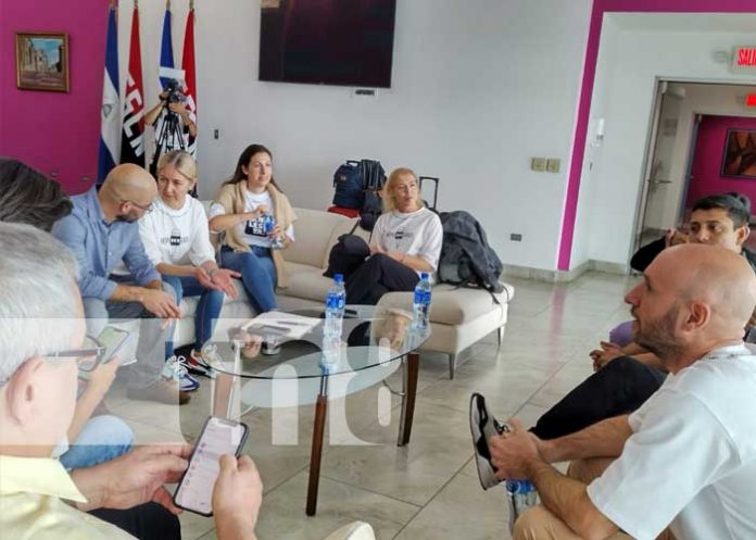 Llegan a Nicaragua comunicadores de RT en Español
