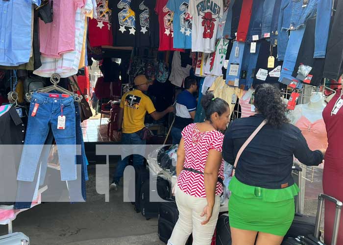 Foto: Grandes descuentos en ropa y calzado desde el Mercado El Mayoreo / TN8