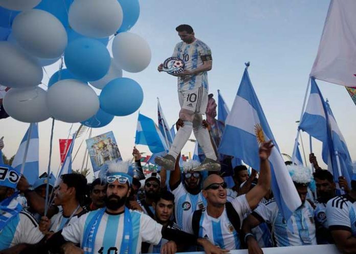 Foto: La hinchada de Argentina en Qatar 2022 / Cortesía