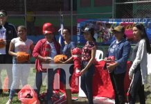 Entregan material deportivo a jugadoras de softball en Ometepe