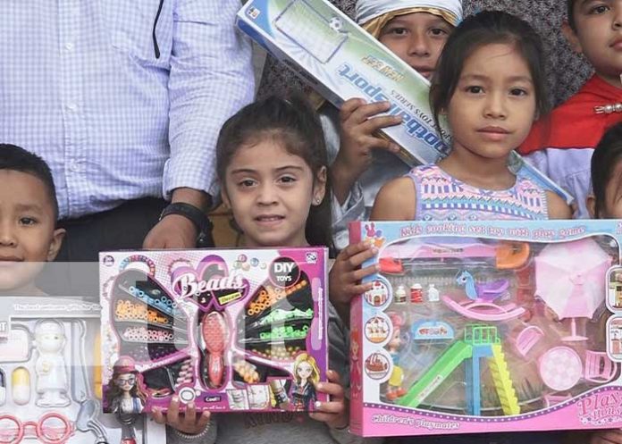 Niños de la ciudad de Somoto con alegría recibieron su juguete