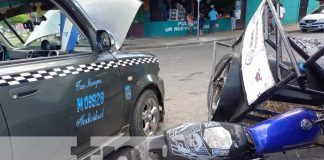Foto: Accidente entre caponera y taxi deja a embarazada con lesiones / TN8