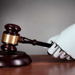 "Robot-abogado" asesorará a un acusado en un juicio por primera vez